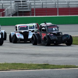 Legends on track action Thumbnail